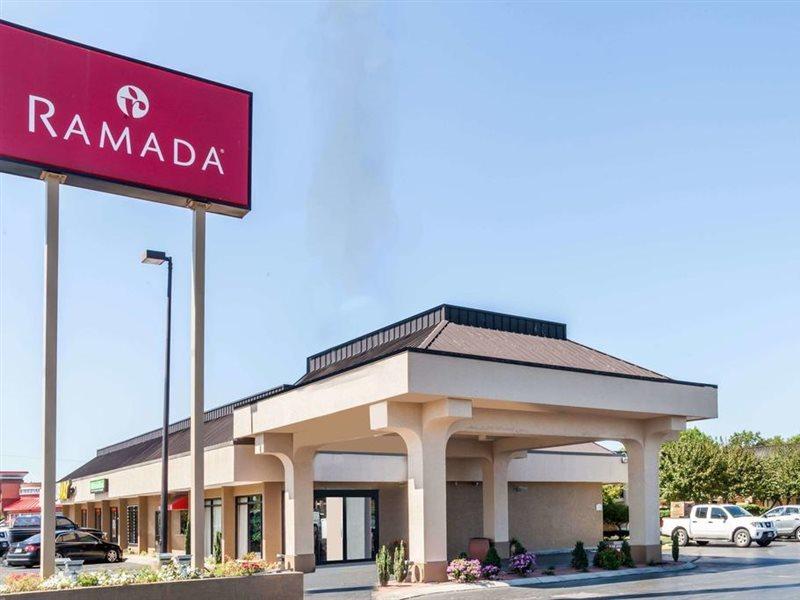 Ramada By Wyndham Lebanon Hotel Exterior photo